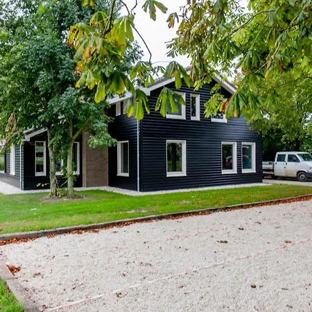 Villa Aan 't Wiel Op Recreatiepark De Wielen Sint Maarten