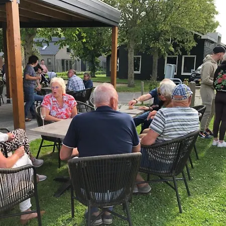Aan 't Wiel Op Recreatiepark De Wielen Villa