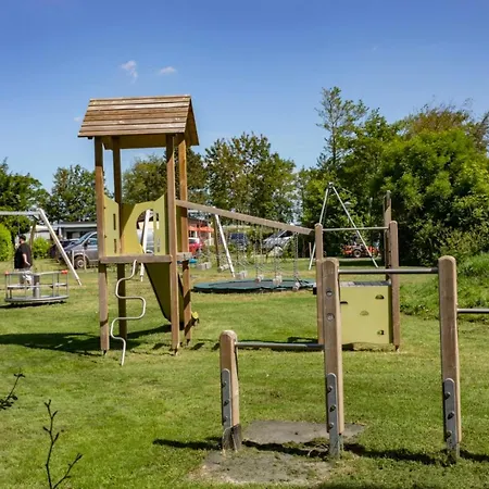 Aan 't Wiel Op Recreatiepark De Wielen Sint Maarten