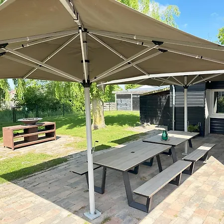 Aan 't Wiel Op Recreatiepark De Wielen Willa Sint Maarten