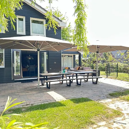 Villa Aan 't Wiel Op Recreatiepark De Wielen Sint Maarten