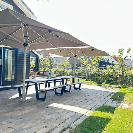 Villa Aan 't Wiel Op Recreatiepark De Wielen *