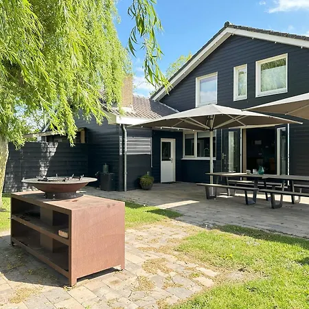 Aan 't Wiel Op Recreatiepark De Wielen Willa Sint Maarten