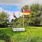 Villa Aan 't Wiel Op Recreatiepark De Wielen