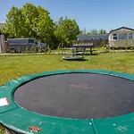 Villa Aan 't Wiel Op Recreatiepark De Wielen Sint Maarten