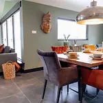 Villa Aan 't Wiel Op Recreatiepark De Wielen *