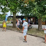Aan 't Wiel Op Recreatiepark De Wielen Sint Maarten