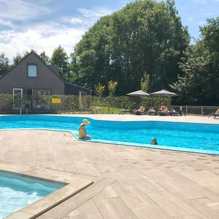 Villa Aan 't Wiel Op Recreatiepark De Wielen Sint Maarten
